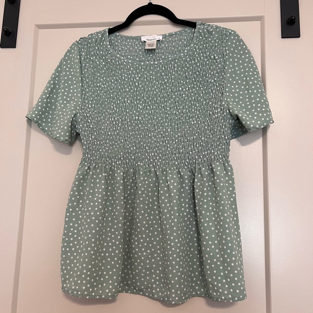 Urban Romantics Green and White Polka Dot Blouse (Large)